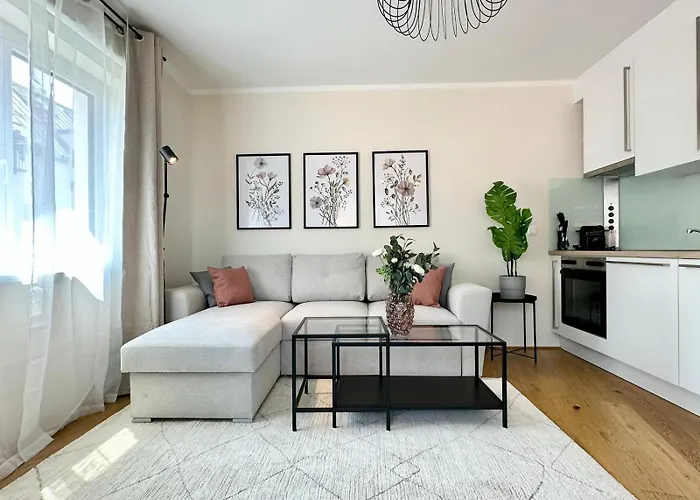 Free Parking I Balcony I 5 Min To Train Station Відень