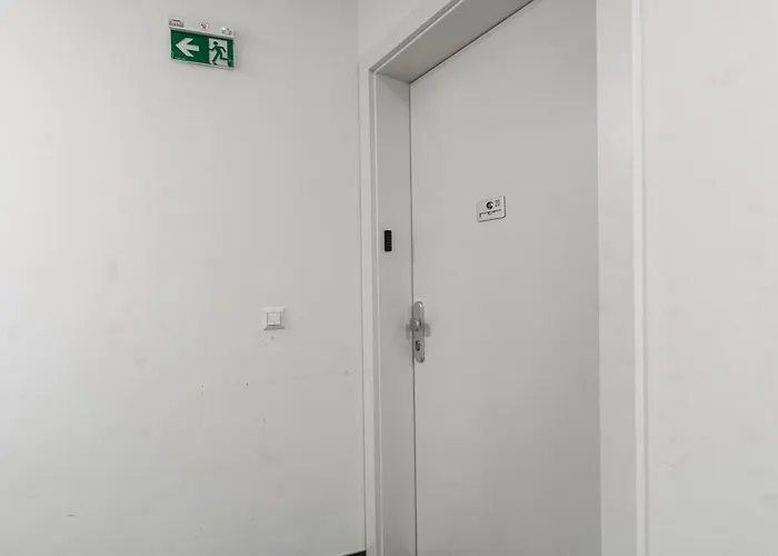 Free Parking I Balcony I 5 Min To Train Station Апартаменти Відень