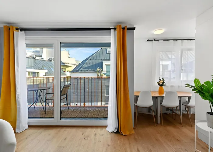 Free Parking I Balcony I 5 Min To Train Station Апартаменти *