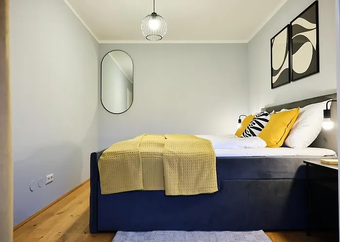 Free Parking I Balcony I 5 Min To Train Station Апартаменти *